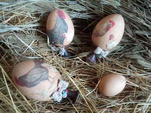 оригинальные идеи покраски яиц на Пасху: декупаж