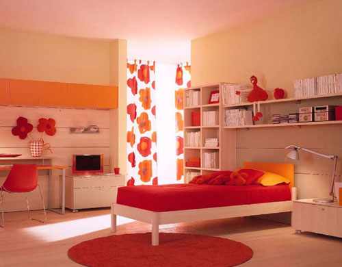 детская комната в красных цветах 3