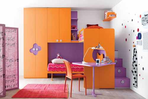 детская комната в оранжевых цветах