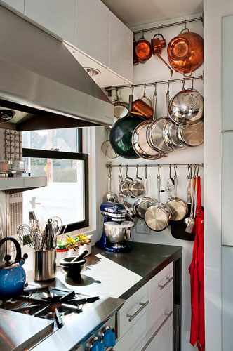 порядок на кухне: идеи хранения посуды