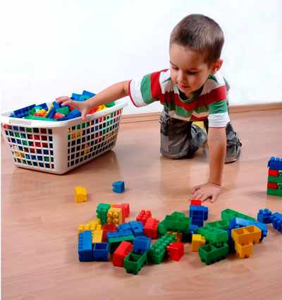 Как приучить ребенка складывать игрушки