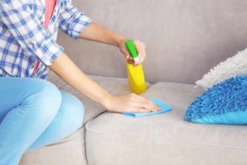 как почистить мебель в домашних условиях