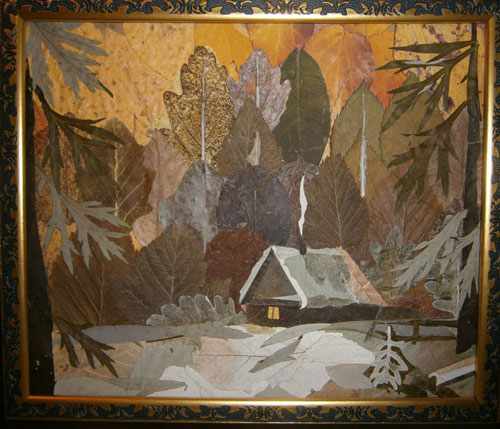 Картина дом из сухих листьев