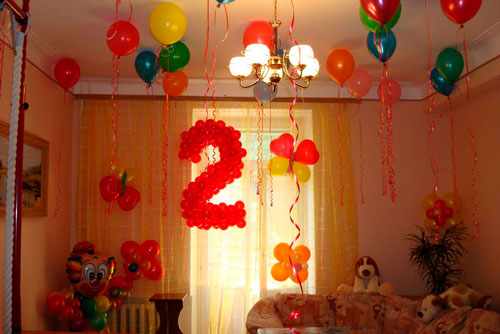 Как украсить комнату на день рождения ребенка просто 3