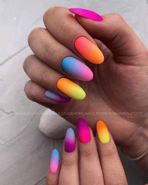 разноцветный маникюр +на коротких ногтях сочетание