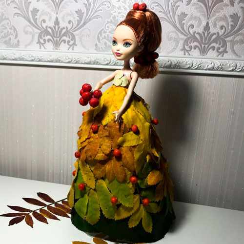 поделка платье из листьев для куклы