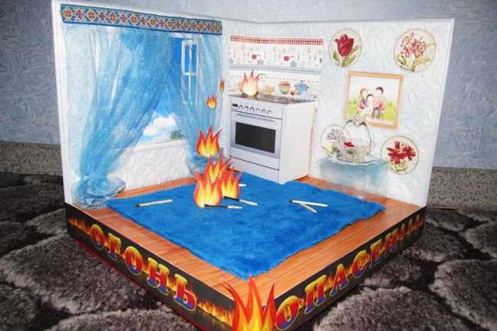 Детская работа - макет Пожар на кухне