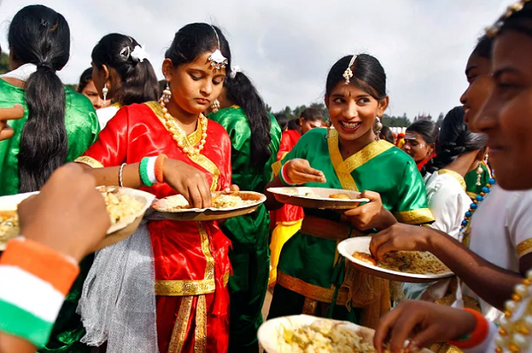 Прием пищи в Индии