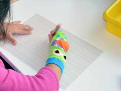 как научить ребенка держать ручку